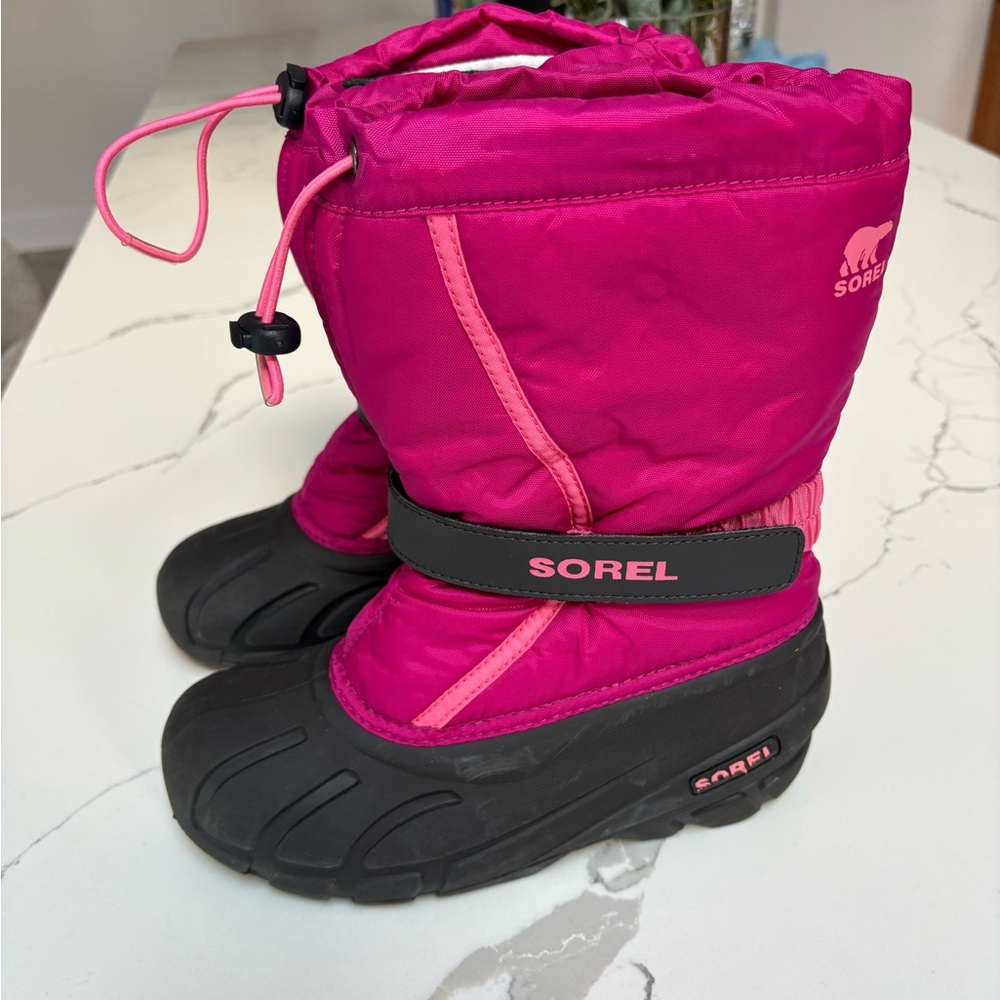 Sorel Fuchsia and Black Snow Boots
